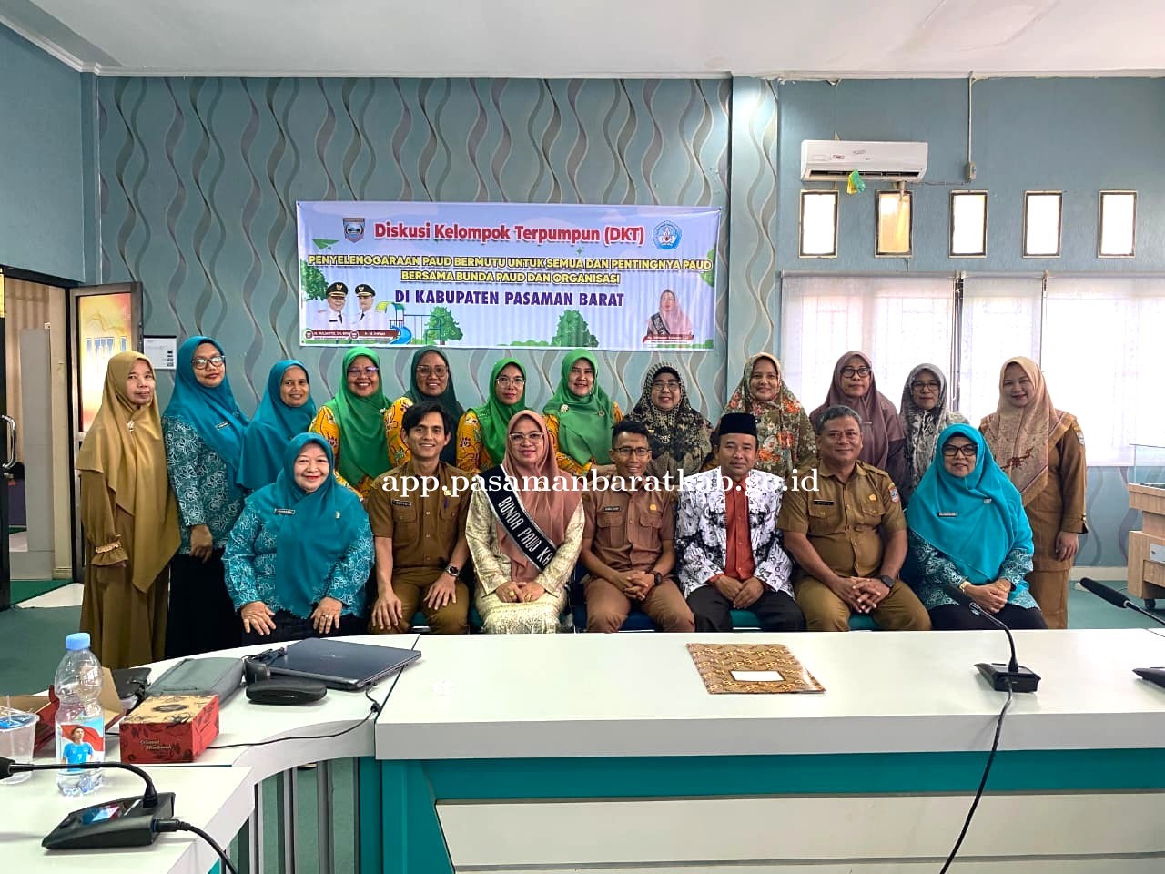 Bunda PAUD Pasbar Sifrowati Yulianto Kawal Diskusi Kelompok Terpumpun Penyelenggara PAUD